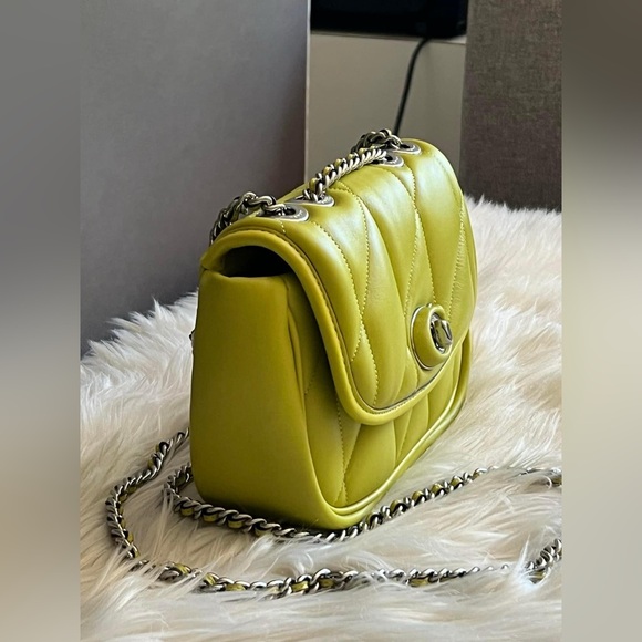 CA086 - Coach Pillow Madison Shoulder Bag 18 with Quilting - Picture 3 of 15